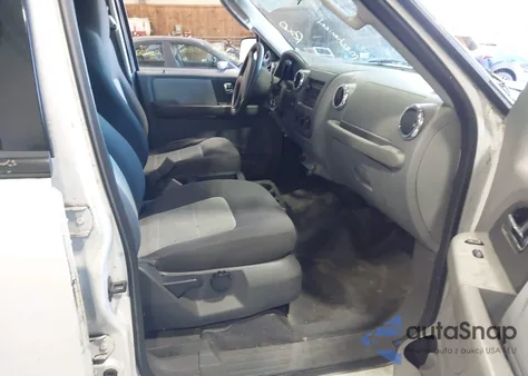 2006 Ford Expedition Xlt from USA, damaged, VIN 1FMPU16516LA89222